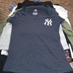 Yankees V-Neck